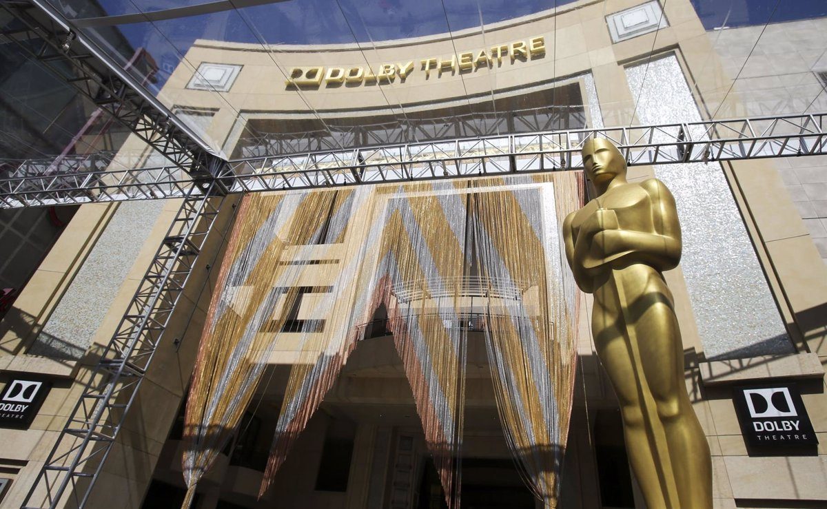 Угрозы бойкотировать церемонию вручения премии «Оскар» 2022 года после того, как восемь категорий были исключены из гала-концерта.