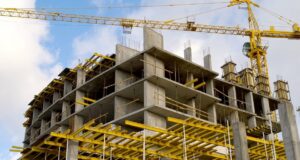 Comment le secteur du BTP accélère sa cadence grâce aux grands projets et aux investissements publics