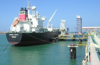 Amélioration attendue dès lundi pour le ralentissement de l’activité portuaire et les perturbations dans l’approvisionnement en carburants