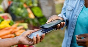 Paiement mobile en Afrique: la concurrence des modèles étouffe le crédit