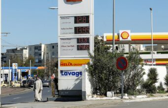 Pourquoi le gouvernement hésite à baisser les taxes sur les carburants malgré la hausse des prix à la pompe
