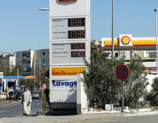 Pourquoi le gouvernement hésite à baisser les taxes sur les carburants malgré la hausse des prix à la pompe