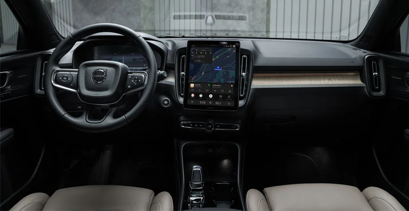 À bord, le XC40 gagne en modernité par petites touches