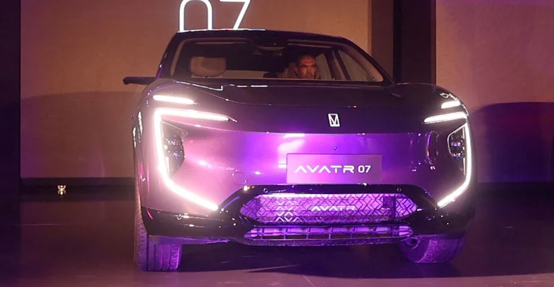 Le 07 est proposé avec une motorisation REEV