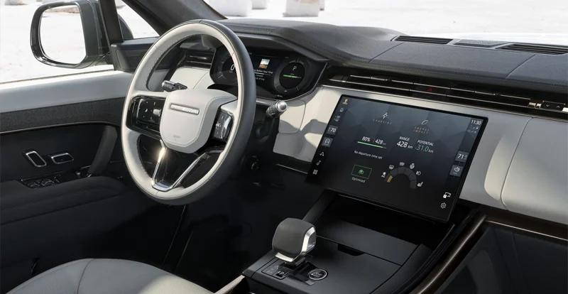L'habitacle du RANGE ROVER Sport EV conserve le raffinement de la gamme Range Rover Sport.