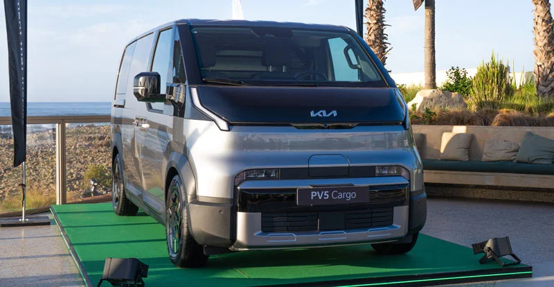 Avec le PV5, KIA étend son offre électrique au véhicule utilitaire